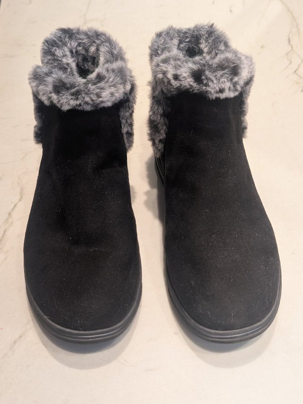 Clarks Black Ankle Boots with Grey Faux Fur, Size 10 Cozy Winter Boots